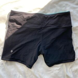 Y2K lululemon Reversible Women's Shorts Size 6